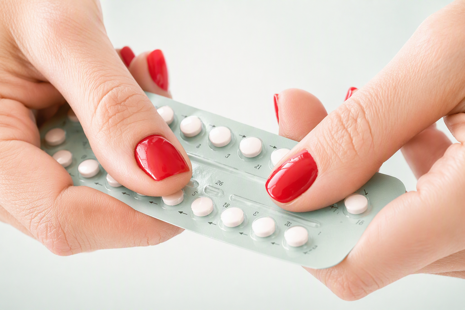 p-piller klemmes ud af blisterplade